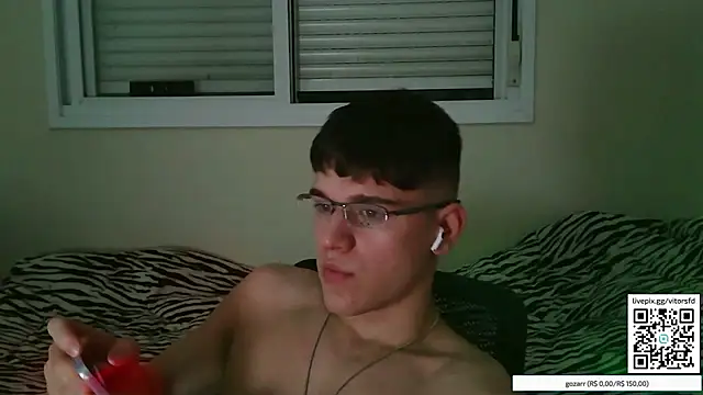 Snapshot of vitorsafado19 chatting on 26, 10, 2025 vitorsafado19 online show from 26, 10, 2025