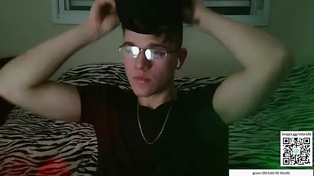 Snapshot of vitorsafado19 chatting on 3, 11, 2025 vitorsafado19 online show from 3, 11, 2025