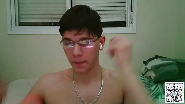 Snapshot of vitorsafado19 chatting on 18, 12, 2025 vitorsafado19 online show from 18, 12, 2025