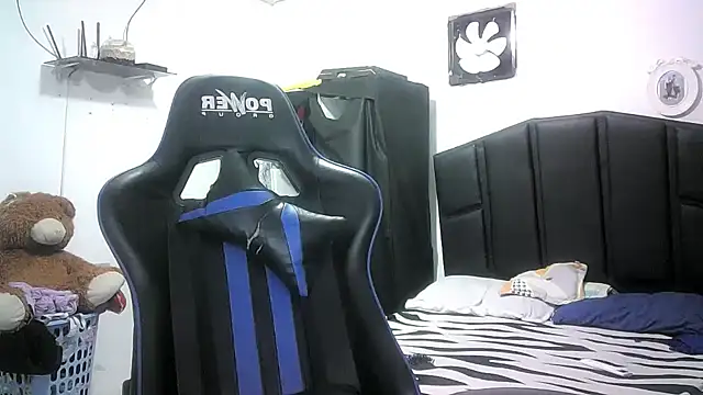 mariana0x online show from 15, 12, 2025