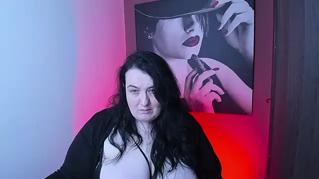 Snapshot of QueenOfHaze chatting on 15, 11, 2025 QueenOfHaze online show from 15, 11, 2025