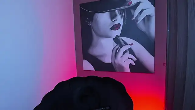 Snapshot of QueenOfHaze chatting on 21, 11, 2025 QueenOfHaze online show from 21, 11, 2025