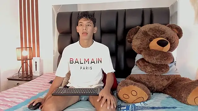 Snapshot of Amberr1 chatting on 24, 1, 2025 Amberr1 online show from 24, 1, 2025