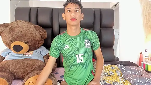 Snapshot of Amberr1 chatting on 31, 1, 2025 Amberr1 online show from 31, 1, 2025