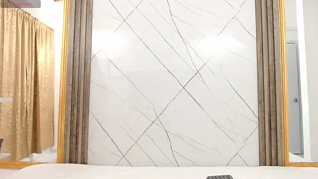 AmmyPike1 online show from 6, 3, 2025