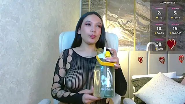 Victoria Collinns online show from 24, 2, 2025