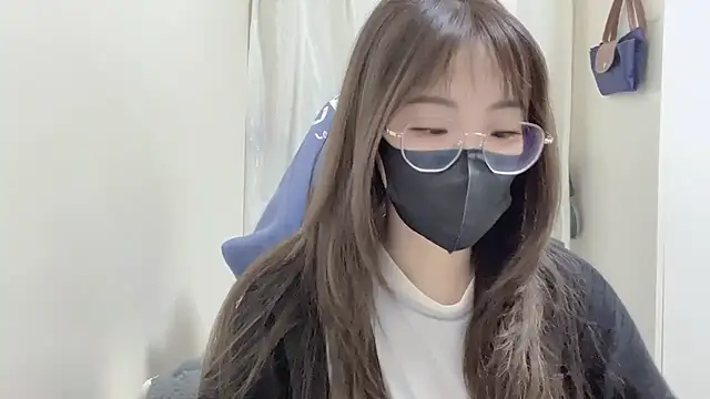 Snapshot of Chu1314 chatting on 25, 11, 2025 Chu1314 online show from 25, 11, 2025