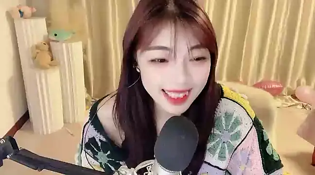 Snapshot of Song_99 chatting on 6, 2, 2025 Song 99 online show from 6, 2, 2025