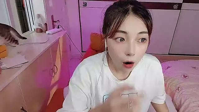Snapshot of Song_99 chatting on 26, 9, 2025 Song 99 online show from 26, 9, 2025