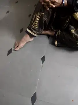 Snapshot of laxmitelugu78 chatting on 24, 1, 2025 laxmitelugu78 online show from 24, 1, 2025