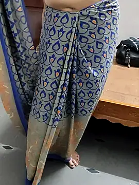 Snapshot of laxmitelugu78 chatting on 5, 3, 2025 laxmitelugu78 online show from 5, 3, 2025