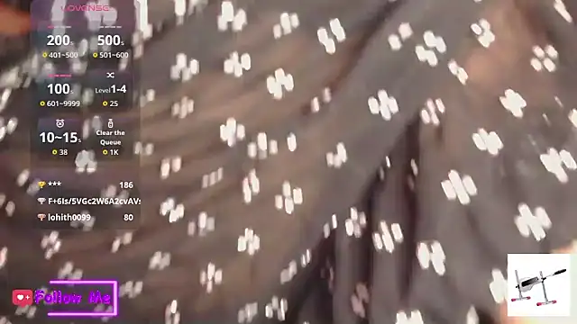 Snapshot of PRIYANKAUAE chatting on 6, 10, 2025 PRIYANKAUAE online show from 6, 10, 2025