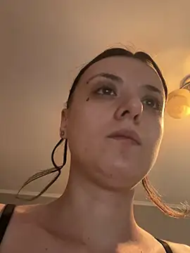 bunnythetailor online show from 2, 2, 2025