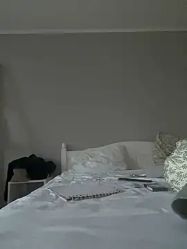 bunnythetailor online show from 23, 2, 2025