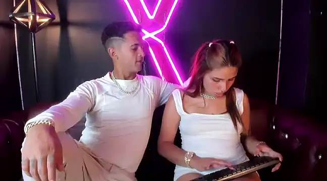 Nikki and Mayk online show from 2, 2, 2025