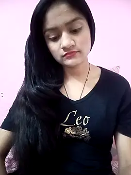 Snapshot of Tanu-00 chatting on 4, 11, 2025 Tanu-00 online show from 4, 11, 2025