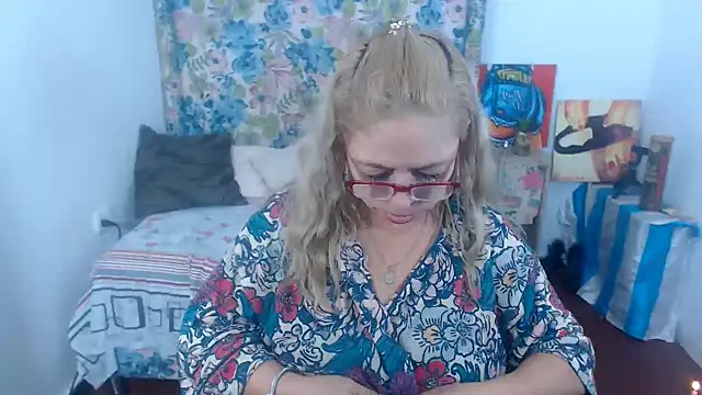 Sweeetnaughty online show from 8, 3, 2026