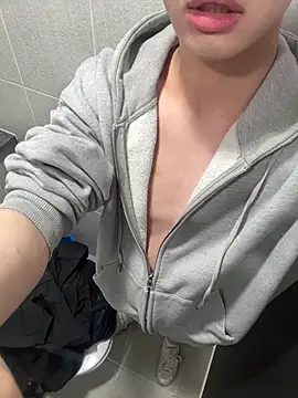 Snapshot of Phil_6677 chatting on 27, 2, 2025 Phil 6677 online show from 27, 2, 2025