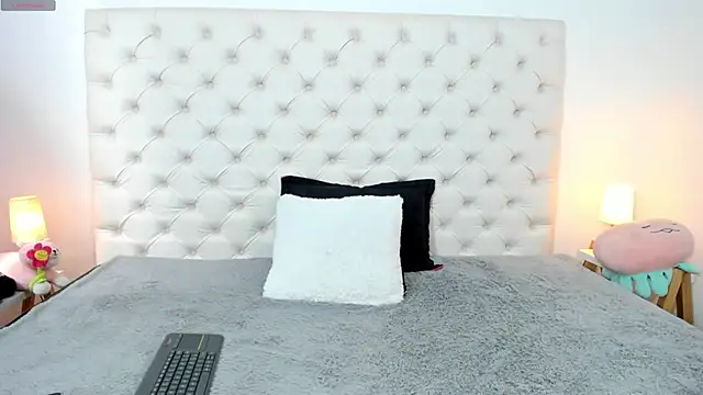 esmeralda06 online show from 20, 2, 2025