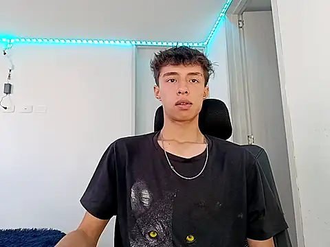 Snapshot of Juanmres chatting on 30, 9, 2025 Juanmres online show from 30, 9, 2025