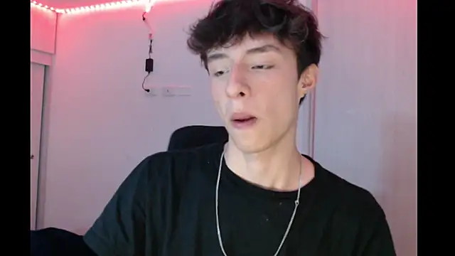 Snapshot of Juanmres chatting on 14, 11, 2025 Juanmres online show from 14, 11, 2025