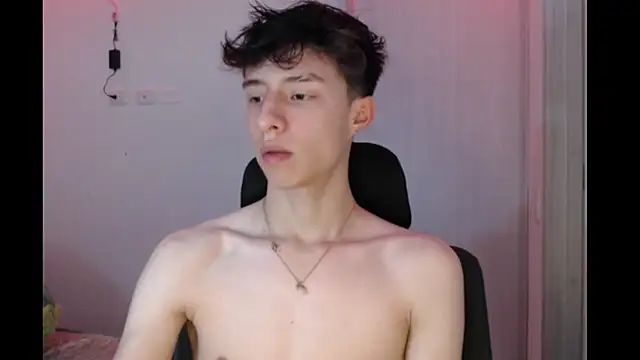 Snapshot of Juanmres chatting on 5, 12, 2025 Juanmres online show from 5, 12, 2025