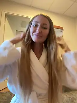 Snapshot of Sweet_Pussy2024 chatting on 2, 3, 2025 Sweet Pussy2024 online show from 2, 3, 2025