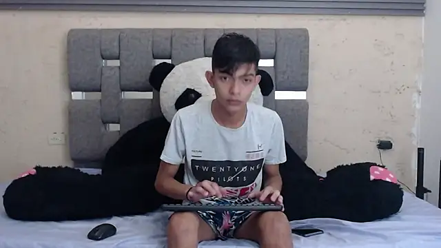 KING STYLE2 online show from 25, 1, 2025