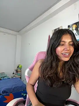 Snapshot of LiLy_kIndly chatting on 10, 5, 2026 LiLy kIndly online show from 10, 5, 2026