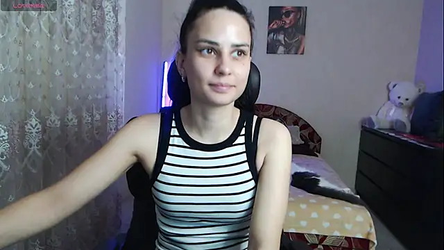 Snapshot of Kriss_brunette_5 chatting on 27, 11, 2025 Kriss brunette 5 online show from 27, 11, 2025