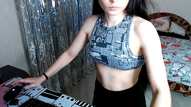 Kriss brunette 5 online show from 15, 1, 2026