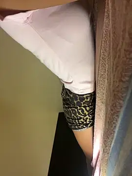 sexyhotveronica online show from 8, 5, 2026
