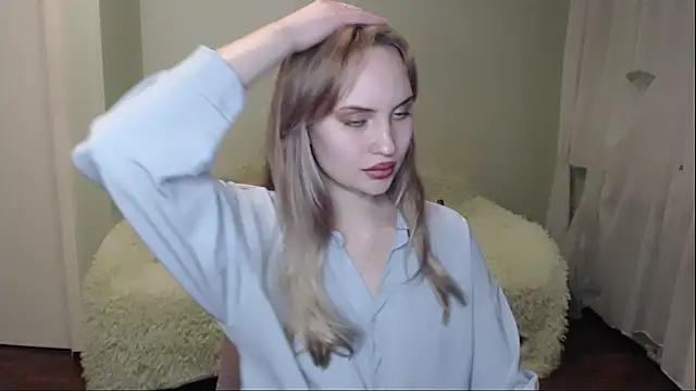 Snapshot of vivian_word chatting on 3, 3, 2025 vivian word online show from 3, 3, 2025