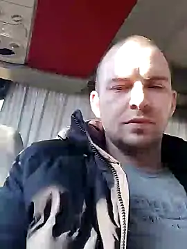 Milankure111 online show from 10, 2, 2025