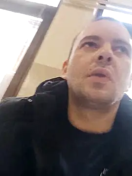 Milankure111 online show from 25, 2, 2025