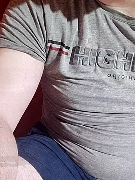 Milankure111 online show from 4, 3, 2025