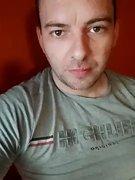 Milankure111 online show from 5, 3, 2025