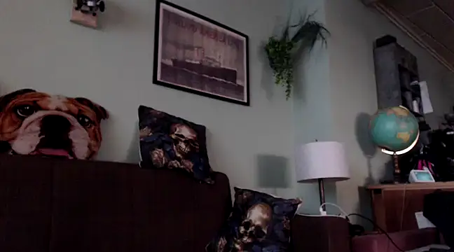 Astrid-Gilbert online show from 2, 3, 2025