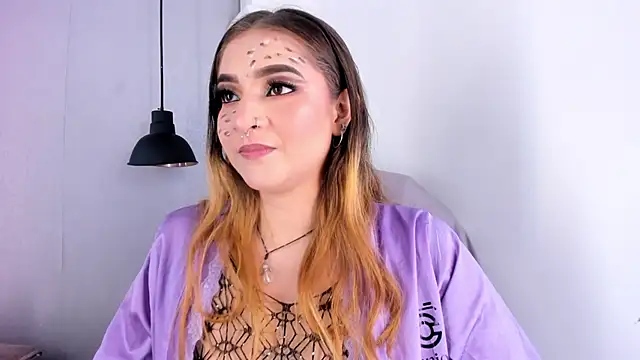 Shanntal  online show from 1, 10, 2025