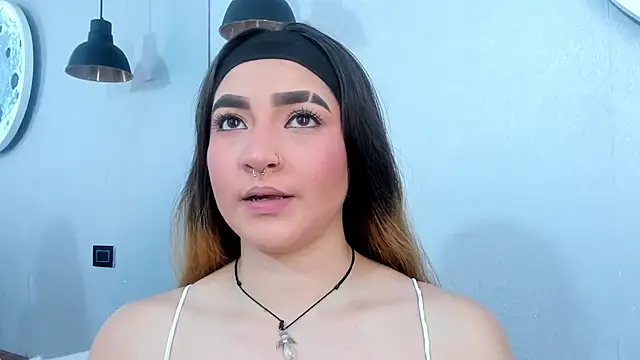 Shanntal  online show from 19, 10, 2025