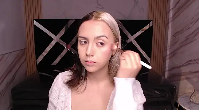 Snapshot of Hela_v chatting on 10, 3, 2025 Hela v online show from 10, 3, 2025