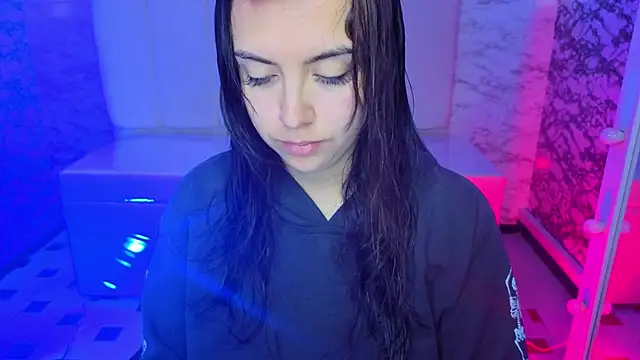 Hela v online show from 15, 4, 2026