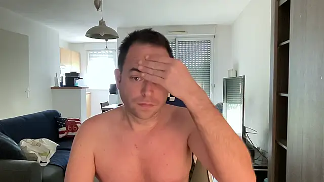 Snapshot of Funnyjul31 chatting on 8, 2, 2025 Funnyjul31 online show from 8, 2, 2025