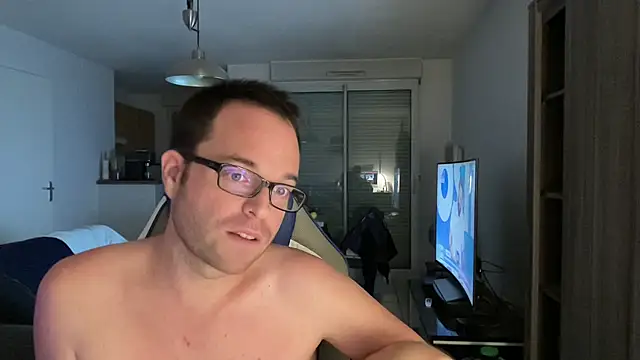 Snapshot of Funnyjul31 chatting on 12, 2, 2025 Funnyjul31 online show from 12, 2, 2025