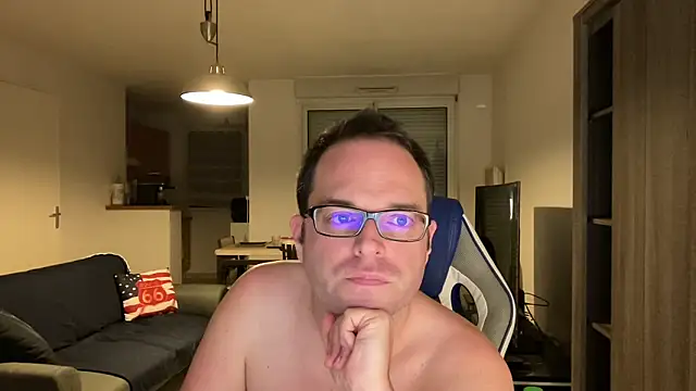 Snapshot of Funnyjul31 chatting on 14, 2, 2025 Funnyjul31 online show from 14, 2, 2025