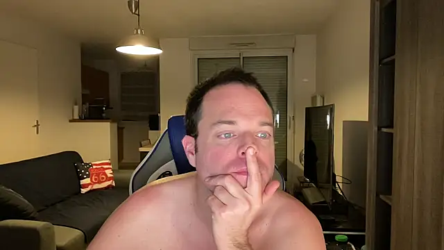 Snapshot of Funnyjul31 chatting on 15, 2, 2025 Funnyjul31 online show from 15, 2, 2025