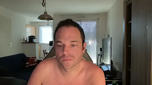 Snapshot of Funnyjul31 chatting on 23, 2, 2025 Funnyjul31 online show from 23, 2, 2025