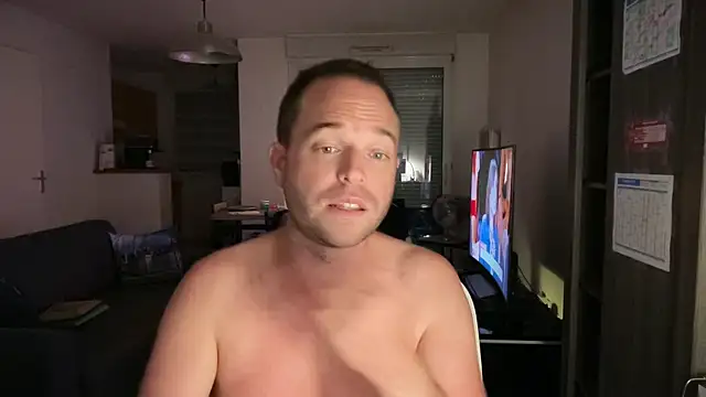 Snapshot of Funnyjul31 chatting on 15, 10, 2025 Funnyjul31 online show from 15, 10, 2025