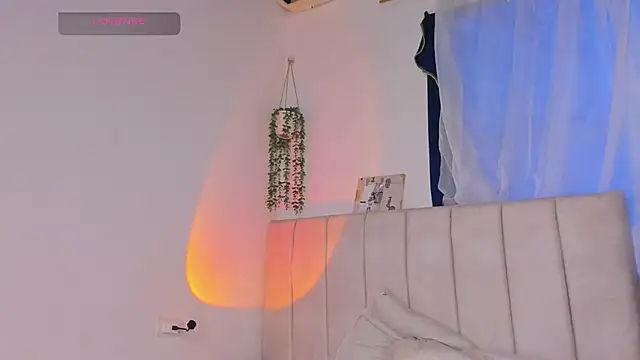 alice guzman1 online show from 17, 10, 2025