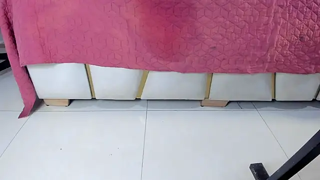 violet gray  online show from 7, 3, 2025